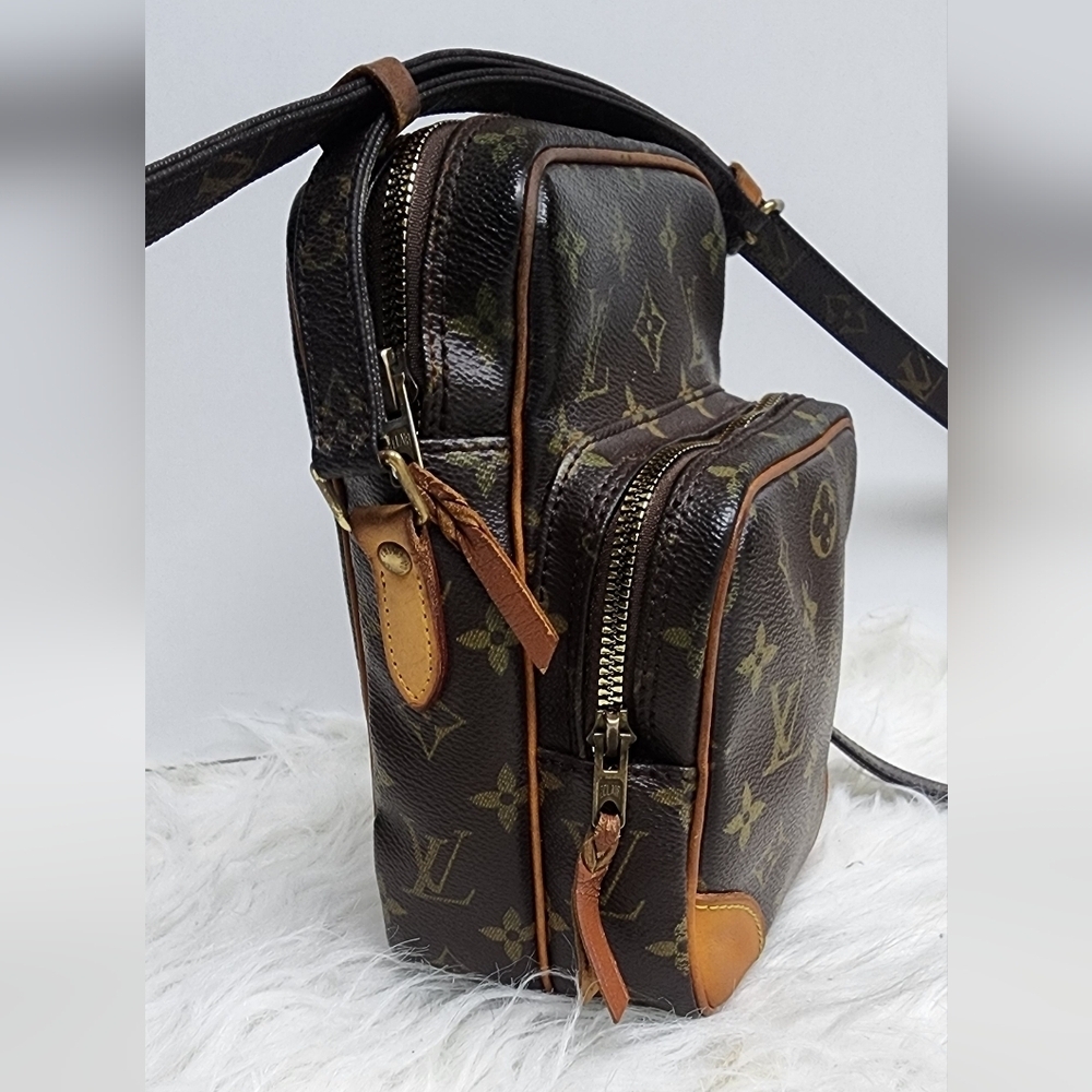 Louis Vuitton Brown Monogram Crossbody Bag - Picture 4 of 12